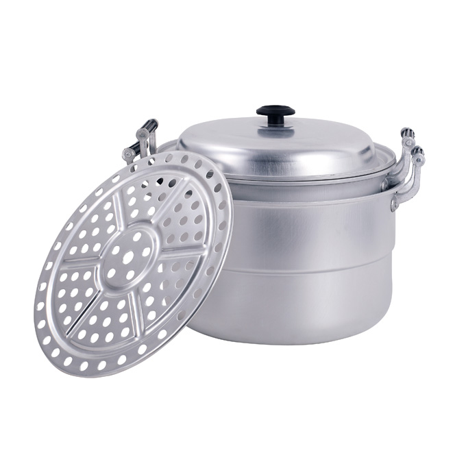 Covered Cooker Pot With Steamer